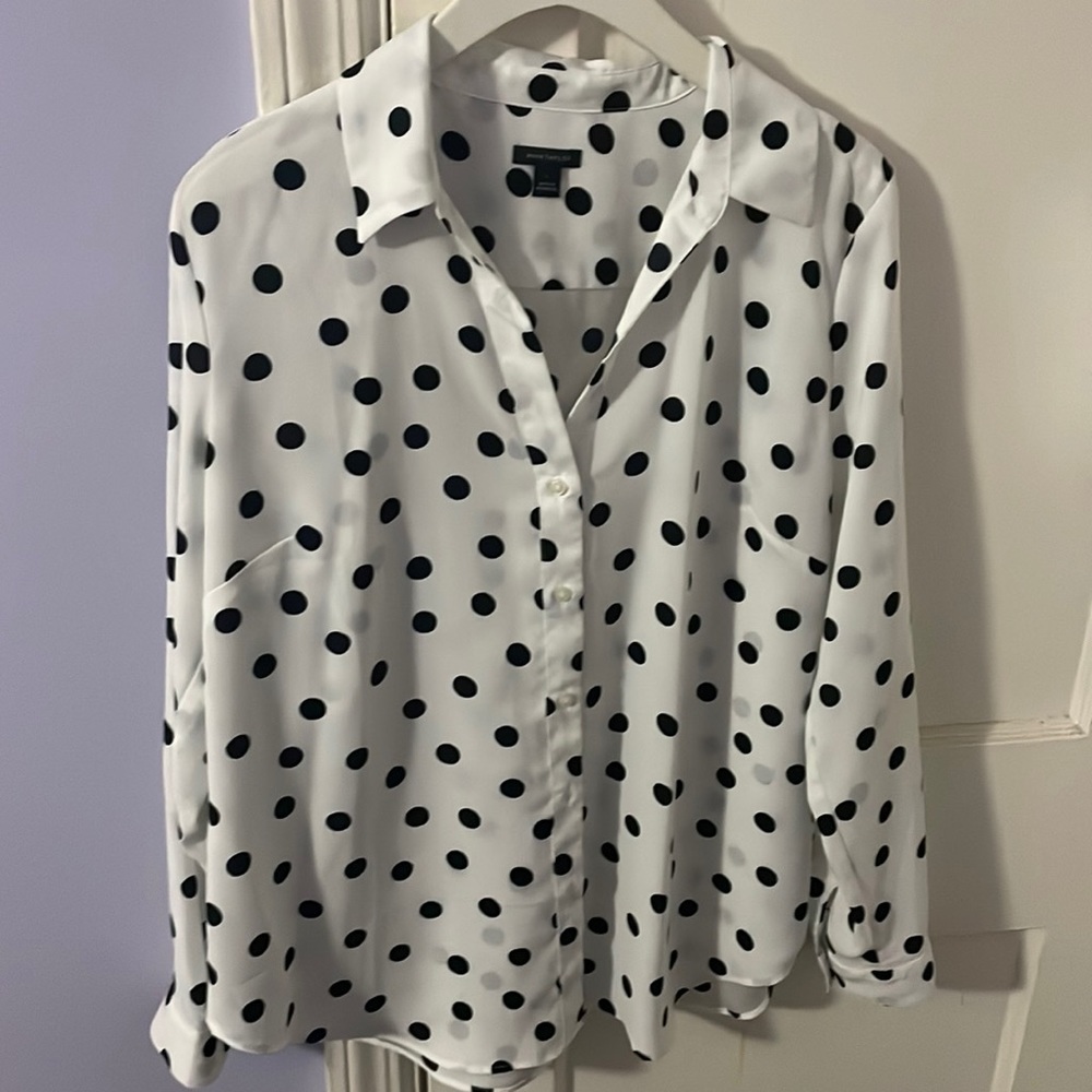 NWOT Ann Taylor essential shirt
